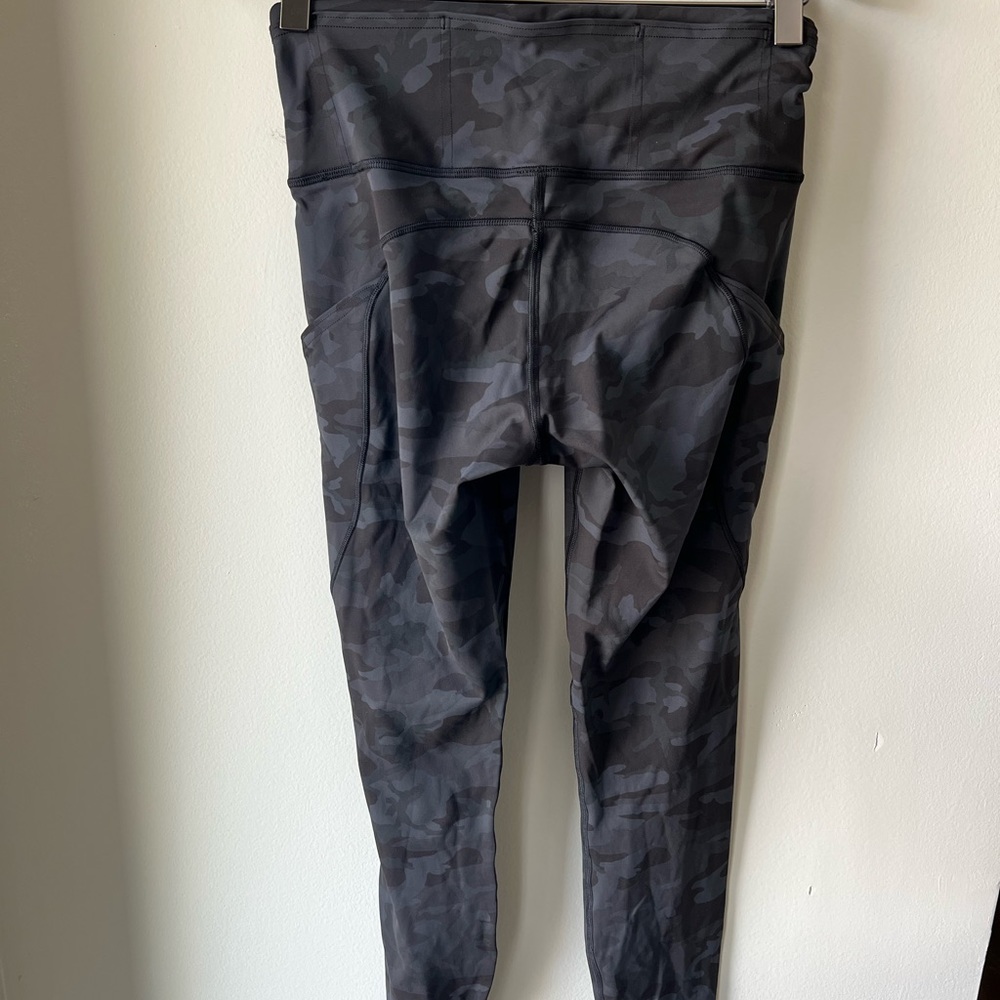 Lululemon gently worn navy and black camo legging
